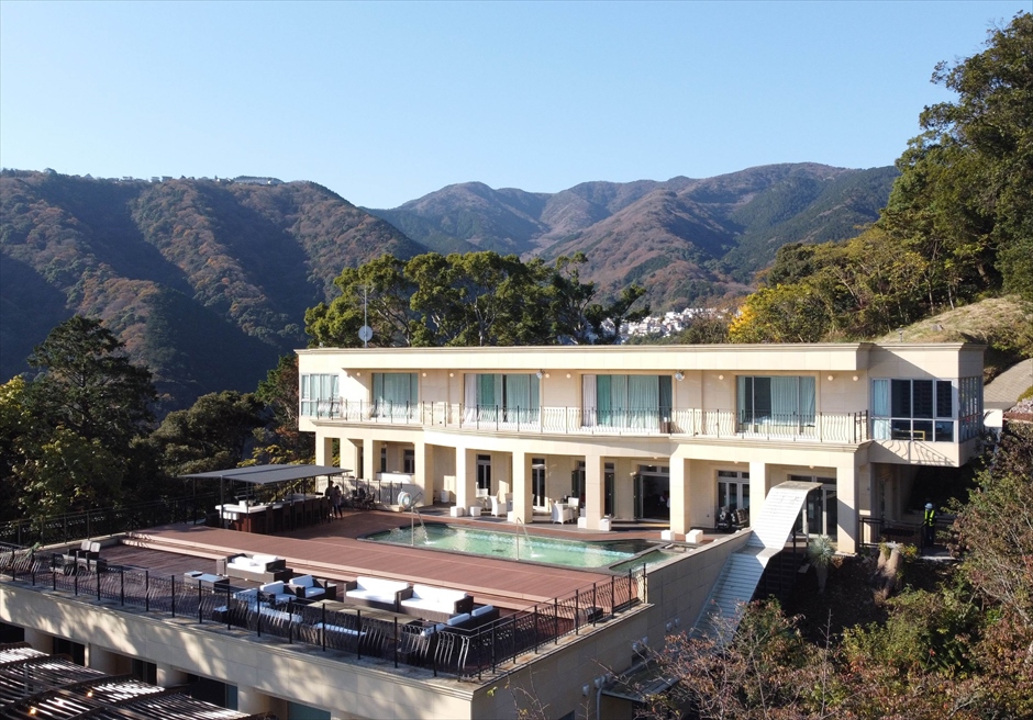 静岡県熱海結婚式会場　邸宅挙式会場全景　スモールウェディング