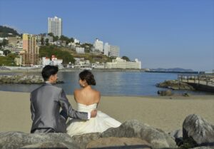 熱海ビーチフォトウェディング　ビーチ前撮り　熱海ロケフォト