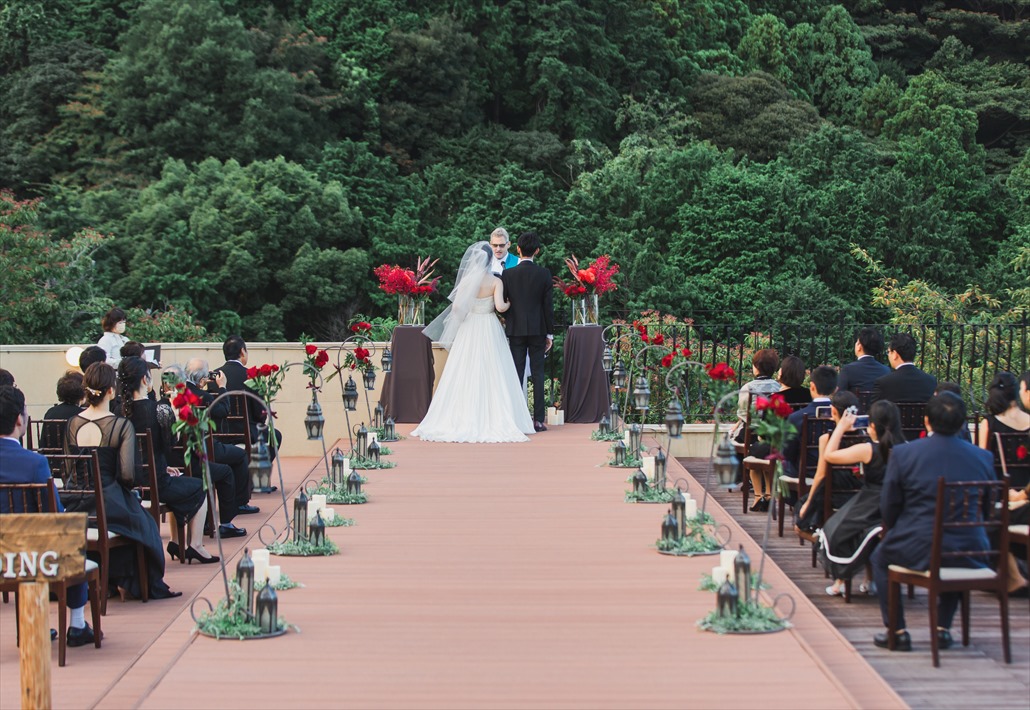 熱海結婚式場　会場装飾全景　人気