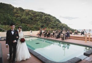 熱海結婚式　挙式会場装飾　入場
